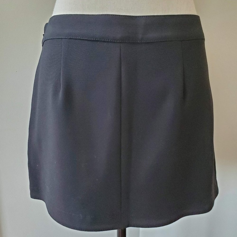 BCBG Maxazria black mini skirt triangular hem with pockets size S - Picture 2 of 6